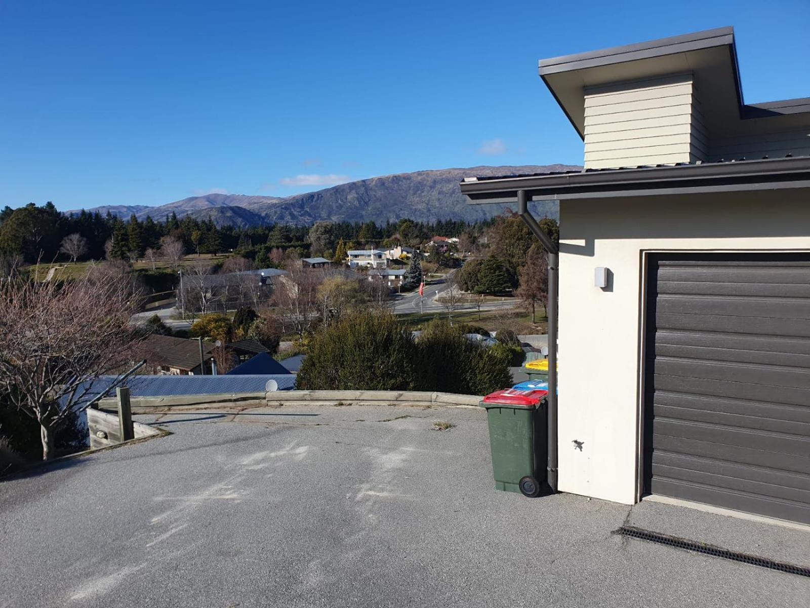 Criffel Garden Apartment Wanaka Exterior photo